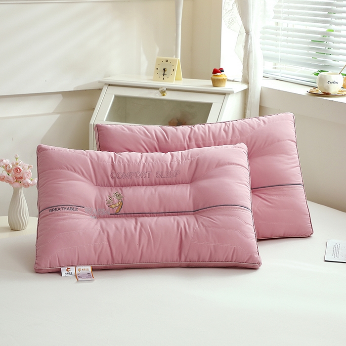 91家纺网 家纺一手货源 找家纺 怡薇格枕芯2025新款云柔刺绣大豆亲肤护颈枕头枕芯 粉色一只