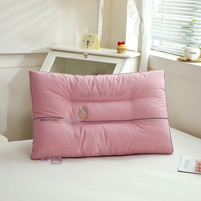 91家纺网 家纺一手货源 找家纺 怡薇格枕芯2025新款云柔刺绣大豆亲肤护颈枕头枕芯 粉色一只