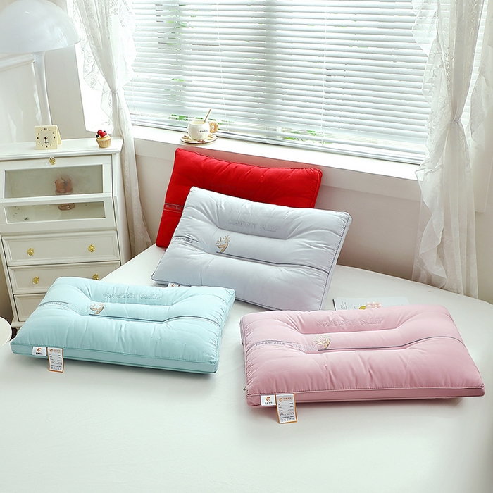 91家纺网 家纺一手货源 找家纺 怡薇格枕芯2025新款云柔刺绣大豆亲肤护颈枕头枕芯 灰色一只