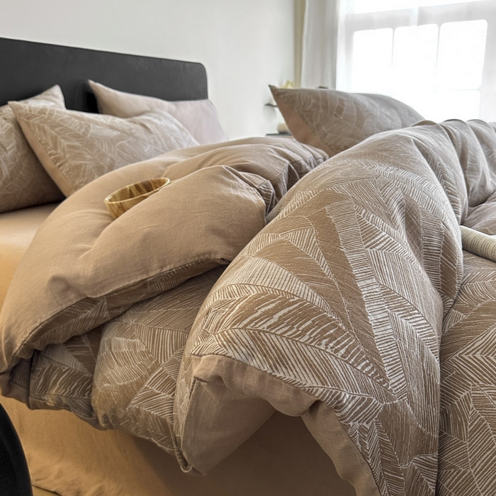 91家纺网 家纺一手货源 找家纺 ab家纺 2025新款全棉纯棉提花四件套-款式一 简影-浅咖