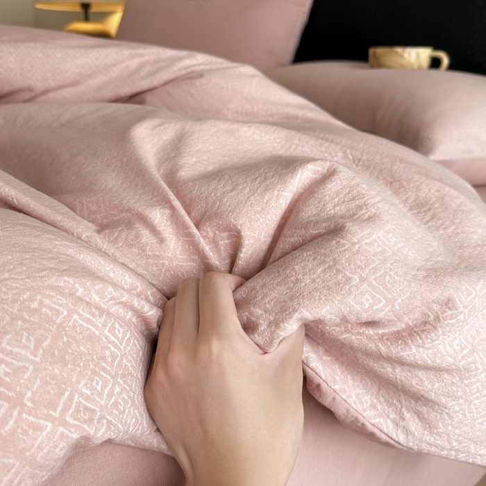 91家纺网 家纺一手货源 找家纺 ab家纺 2025新款全棉纯棉提花四件套-款式二 米卡格-粉