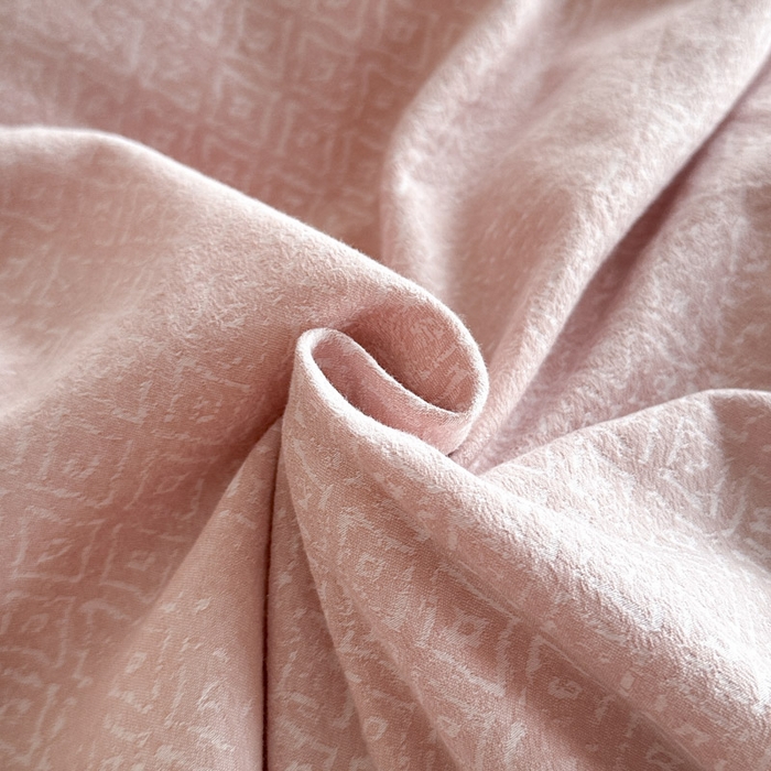 91家纺网 家纺一手货源 找家纺 ab家纺 2025新款全棉纯棉提花四件套-款式二 米卡格-粉