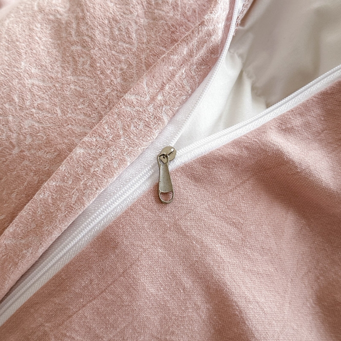 91家纺网 家纺一手货源 找家纺 ab家纺 2025新款全棉纯棉提花四件套-款式二 米卡格-粉