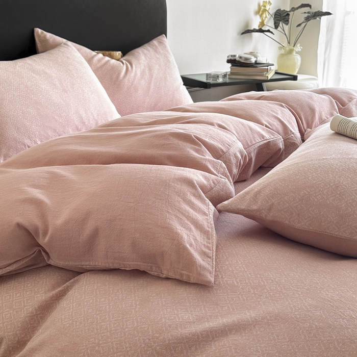 91家纺网 家纺一手货源 找家纺 ab家纺 2025新款全棉纯棉提花四件套-款式二 米卡格-粉