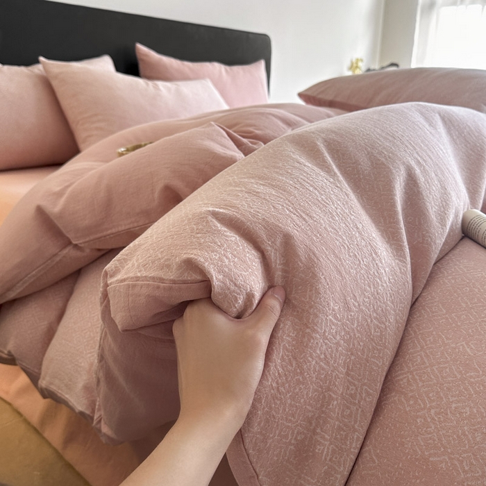 91家纺网 家纺一手货源 找家纺 ab家纺 2025新款全棉纯棉提花四件套-款式二 米卡格-粉