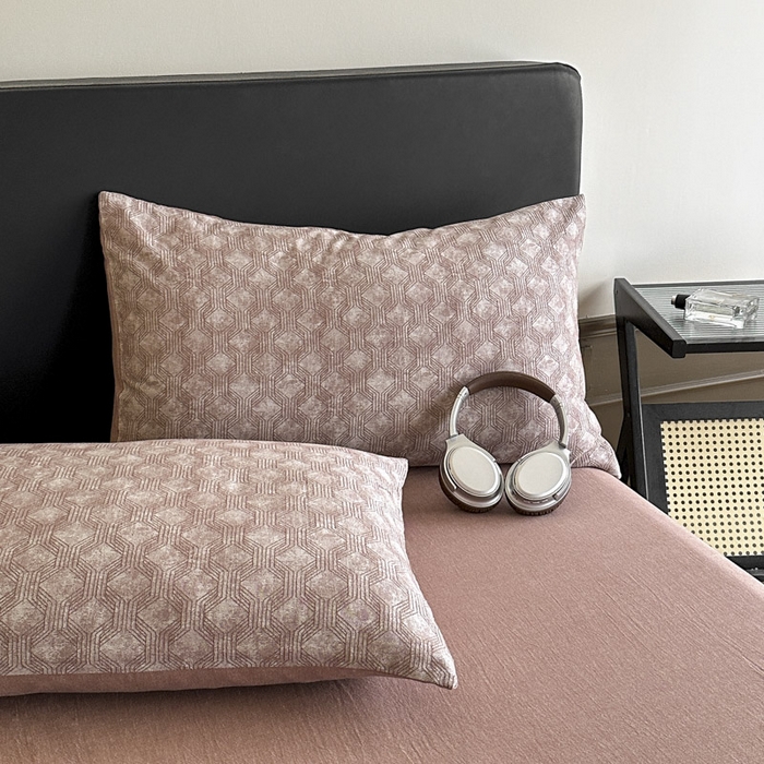 91家纺网 家纺一手货源 找家纺 ab家纺 2025新款全棉纯棉提花四件套-款式二 异想空间-红咖