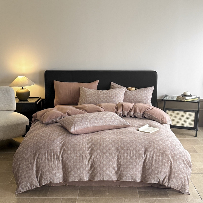 91家纺网 家纺一手货源 找家纺 ab家纺 2025新款全棉纯棉提花四件套-款式二 异想空间-红咖