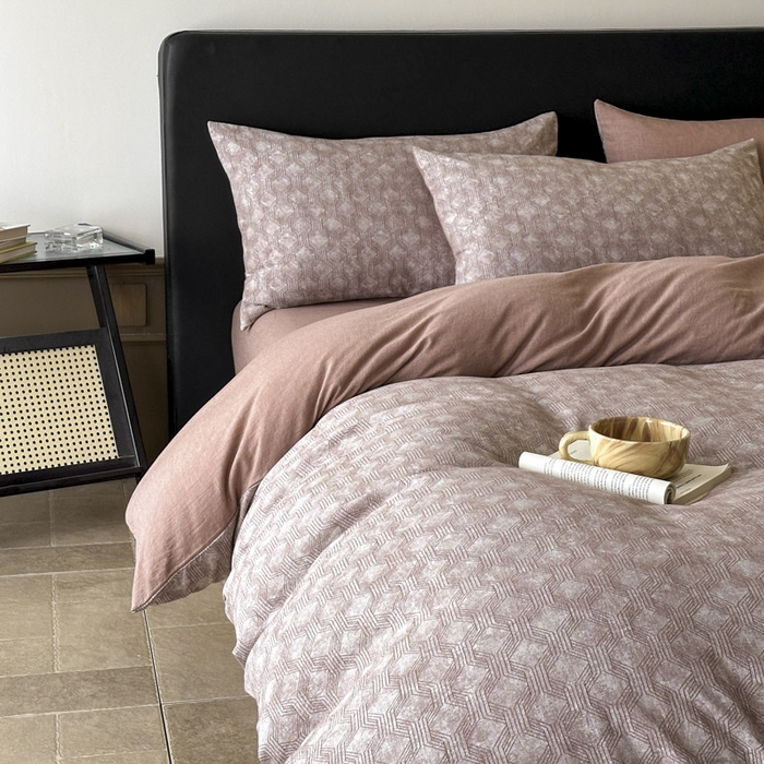 91家纺网 家纺一手货源 找家纺 ab家纺 2025新款全棉纯棉提花四件套-款式二 异想空间-红咖