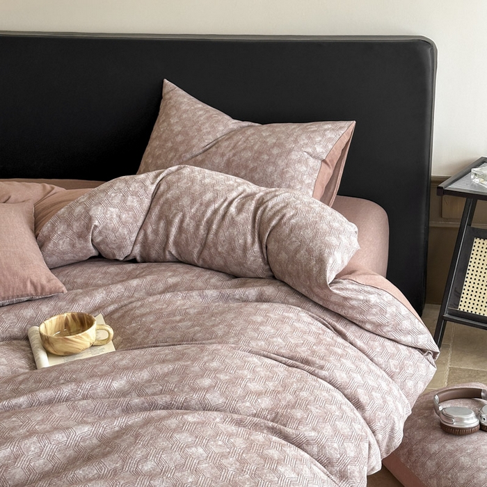 91家纺网 家纺一手货源 找家纺 ab家纺 2025新款全棉纯棉提花四件套-款式二 异想空间-红咖