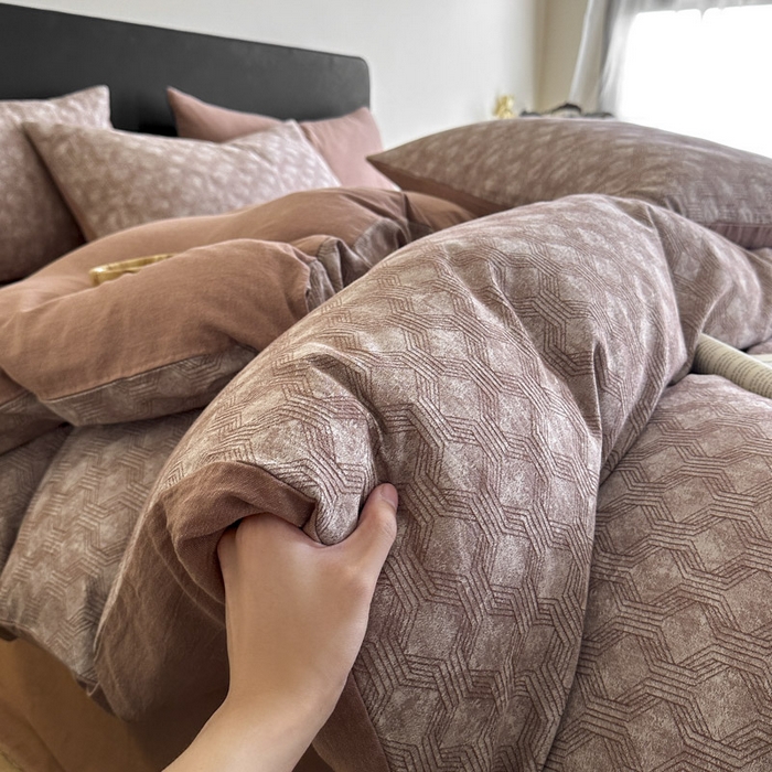 91家纺网 家纺一手货源 找家纺 ab家纺 2025新款全棉纯棉提花四件套-款式二 异想空间-红咖