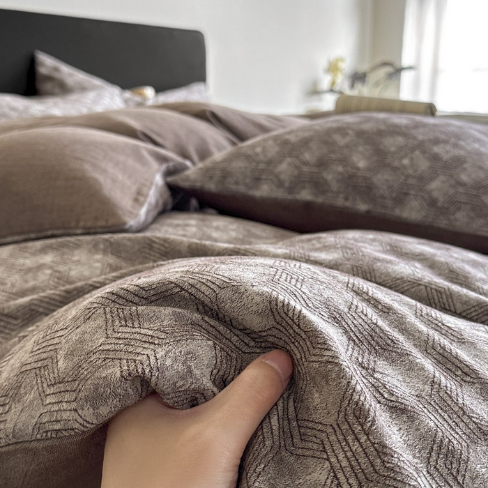 91家纺网 家纺一手货源 找家纺 ab家纺 2025新款全棉纯棉提花四件套-款式二 异想空间-深咖