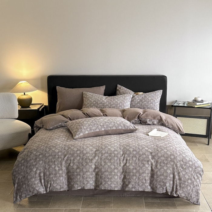 91家纺网 家纺一手货源 找家纺 ab家纺 2025新款全棉纯棉提花四件套-款式二 异想空间-深咖