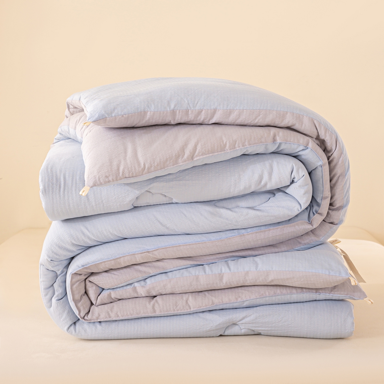 91家纺网 家纺一手货源 找家纺 风蝴蝶 2025新款云感大豆被双拼春秋被直播冬被外贸跨境被芯学生宿舍被子被芯 海盐蓝