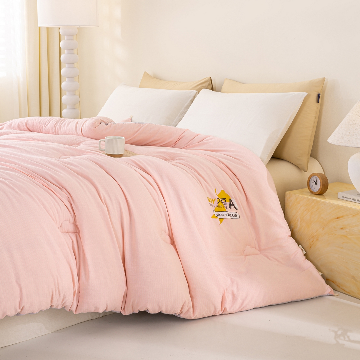 91家纺网 家纺一手货源 找家纺 风蝴蝶 2025新款云感大豆被双拼春秋被直播冬被外贸跨境被芯学生宿舍被子被芯 暖心粉