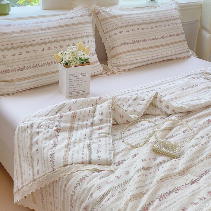 91家纺网 家纺一手货源 找家纺 （总）集布 2025新款100%全棉双层纱花边款夏被夏凉被