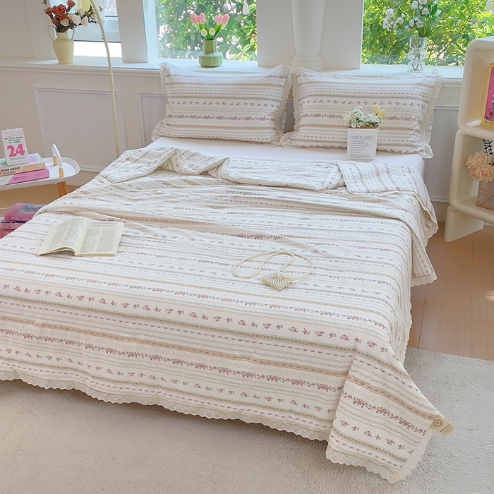 91家纺网 家纺一手货源 找家纺 （总）集布 2025新款100%全棉双层纱花边款夏被夏凉被