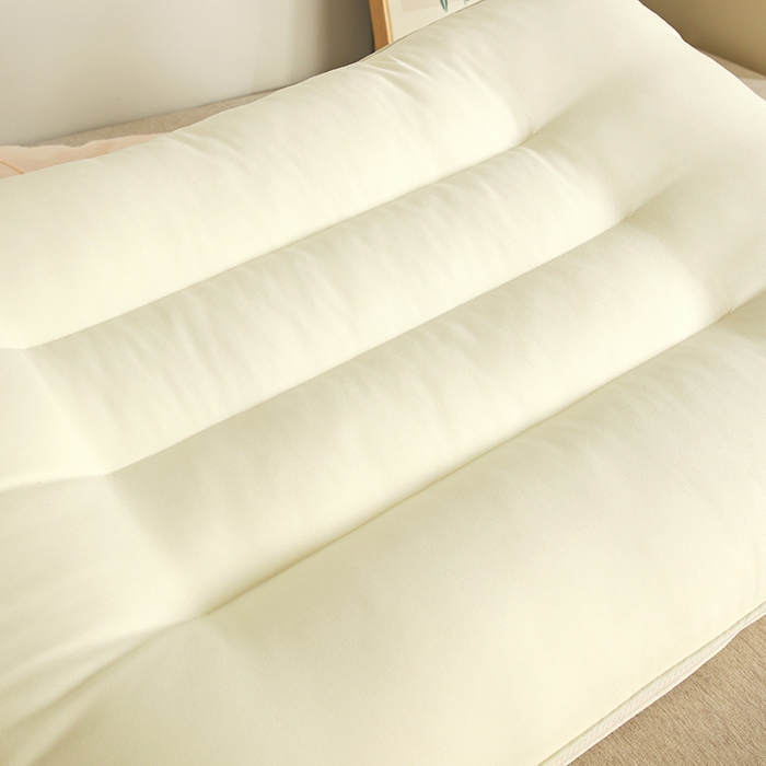 91家纺网 家纺一手货源 找家纺 亦帆 2025新款学生专用平枕护颈枕熊有成竹刺绣款枕头枕芯熊有成竹系列 熊有成竹-米色