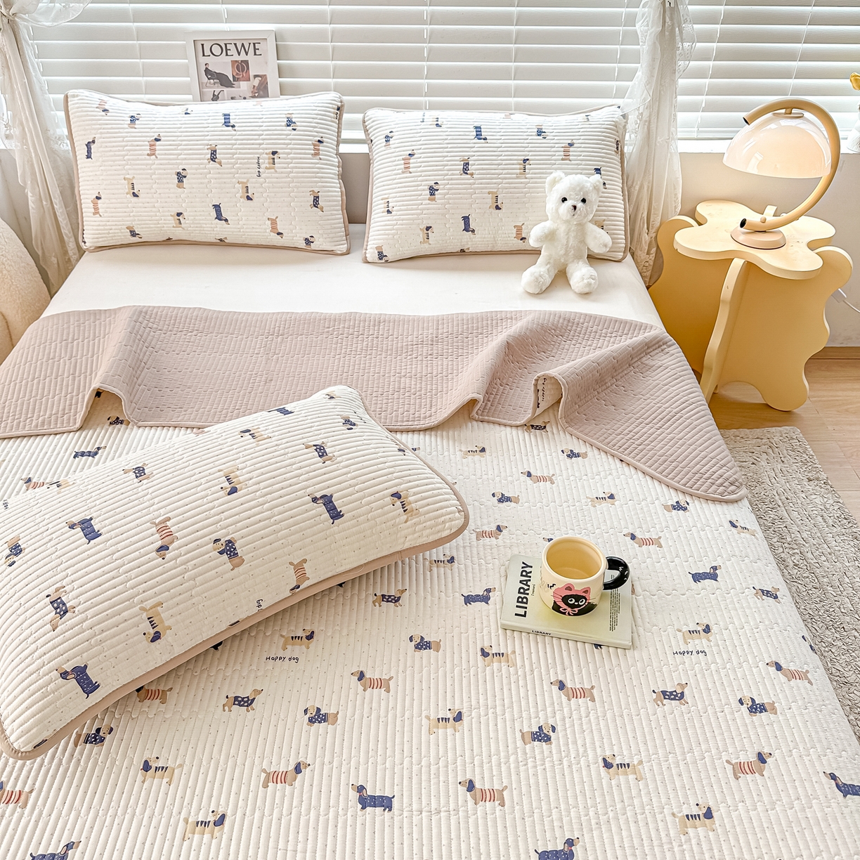 91家纺网 家纺一手货源 找家纺 橘夏家纺 2025新款全棉双层纱床盖单件全棉夹棉学生床垫榻榻米不移位床盖三件套 腊肠狗