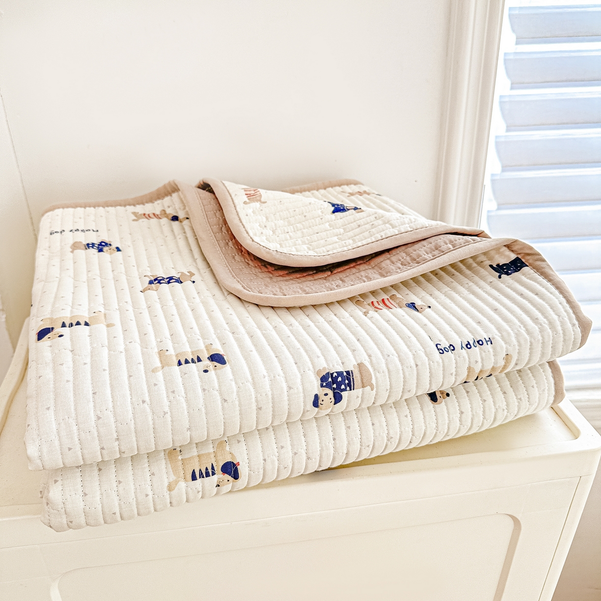 91家纺网 家纺一手货源 找家纺 橘夏家纺 2025新款全棉双层纱床盖单件全棉夹棉学生床垫榻榻米不移位床盖三件套 腊肠狗