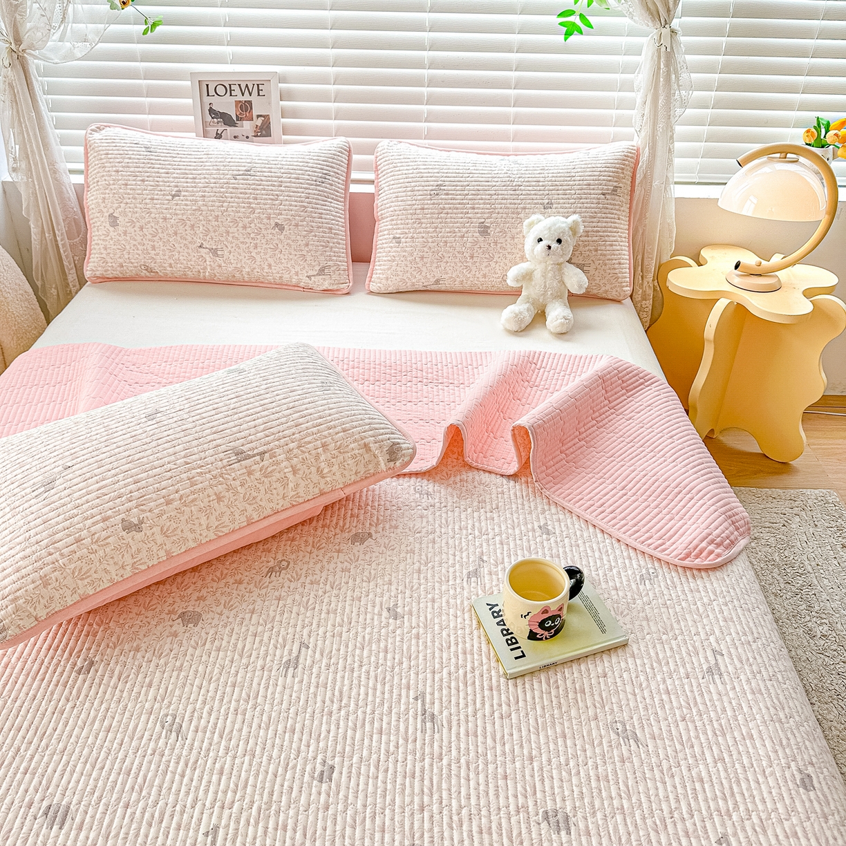 91家纺网 家纺一手货源 找家纺 橘夏家纺 2025新款全棉双层纱床盖单件全棉夹棉学生床垫榻榻米不移位床盖三件套 灵鹿粉