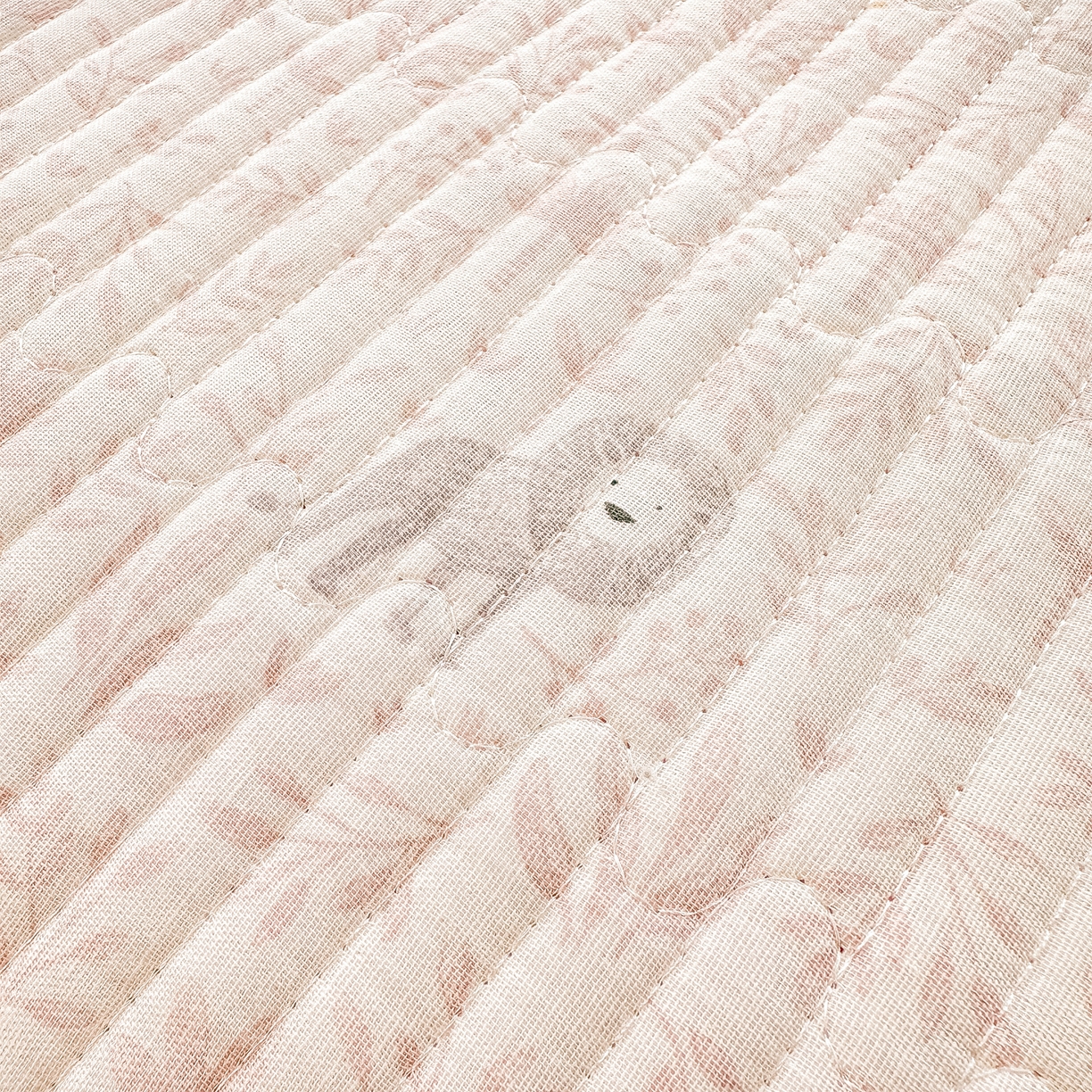 91家纺网 家纺一手货源 找家纺 橘夏家纺 2025新款全棉双层纱床盖单件全棉夹棉学生床垫榻榻米不移位床盖三件套 灵鹿粉