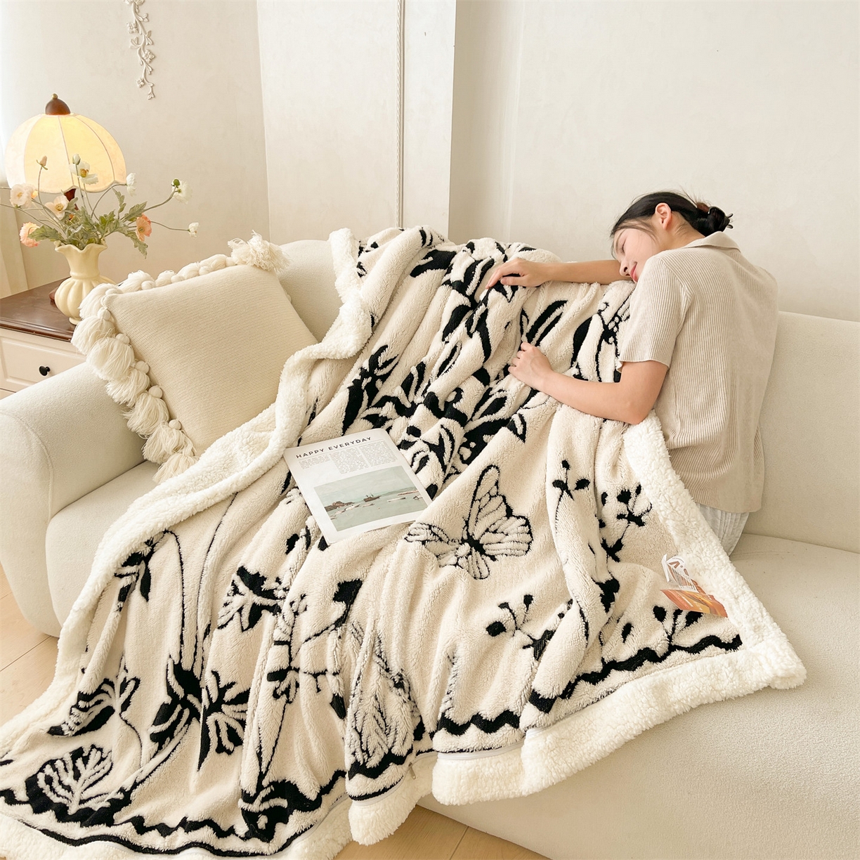 91家纺网 家纺一手货源 找家纺 （总）雯豆家纺 2025秋冬新款舒棉绒毛毯多功能盖毯子雕花剪花毯子