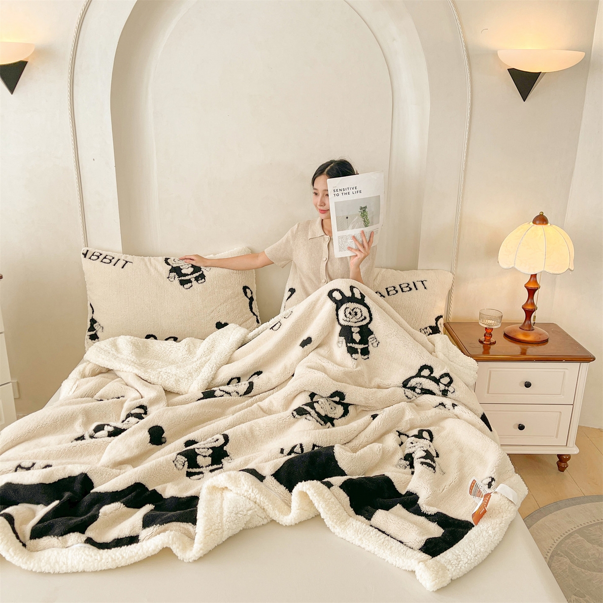 91家纺网 家纺一手货源 找家纺 雯豆家纺 2025秋冬新款舒棉绒毛毯多功能盖毯子雕花剪花毯子 米兰-布布