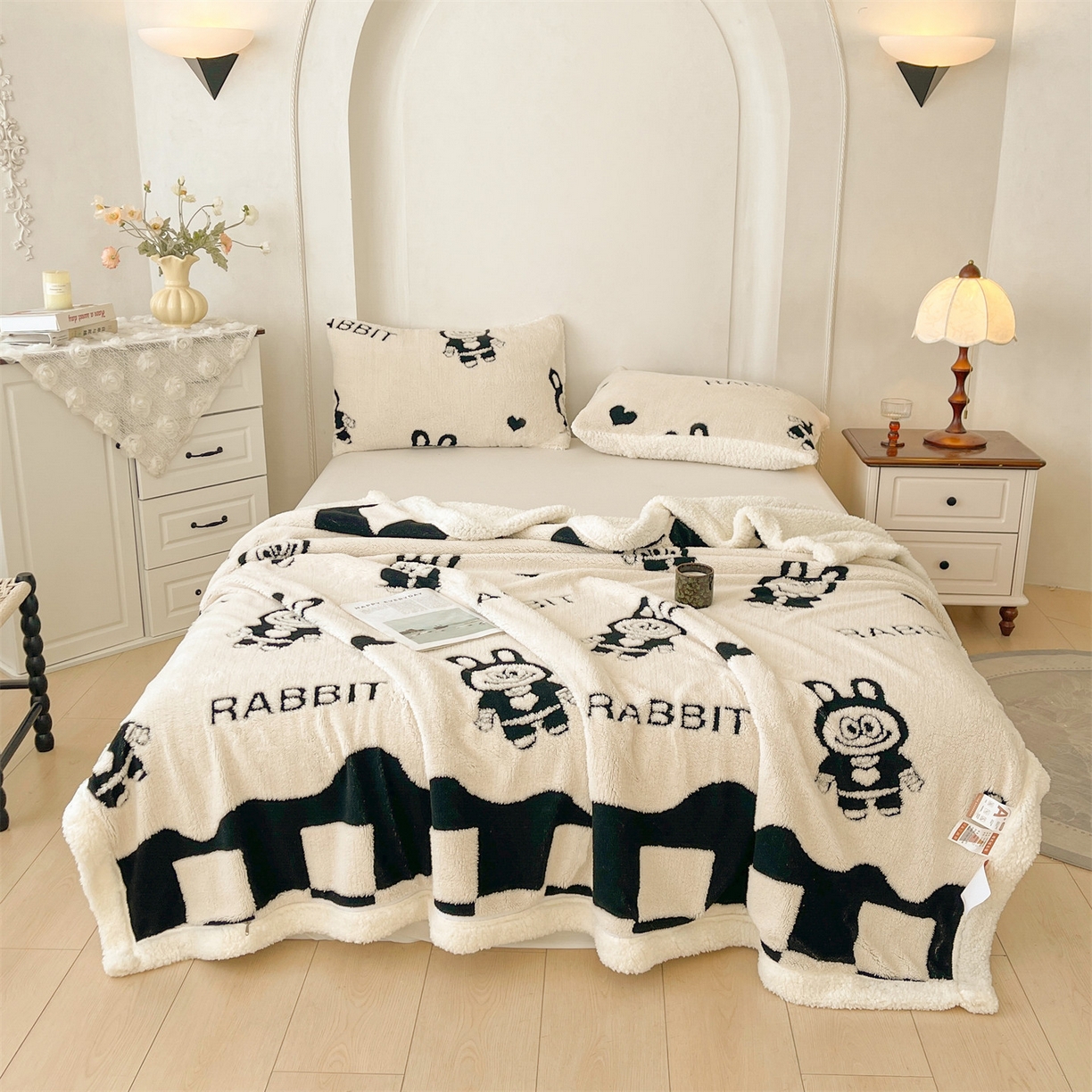 91家纺网 家纺一手货源 找家纺 雯豆家纺 2025秋冬新款舒棉绒毛毯多功能盖毯子雕花剪花毯子 米兰-布布