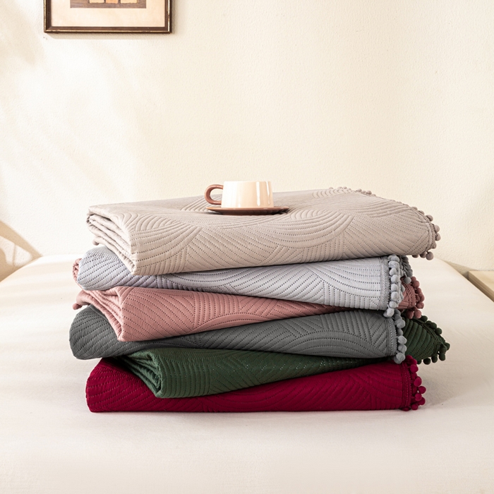 91家纺网 家纺一手货源 找家纺 （总）81号家纺 2025新款亲肤水洗棉夹棉四季款床盖三件套