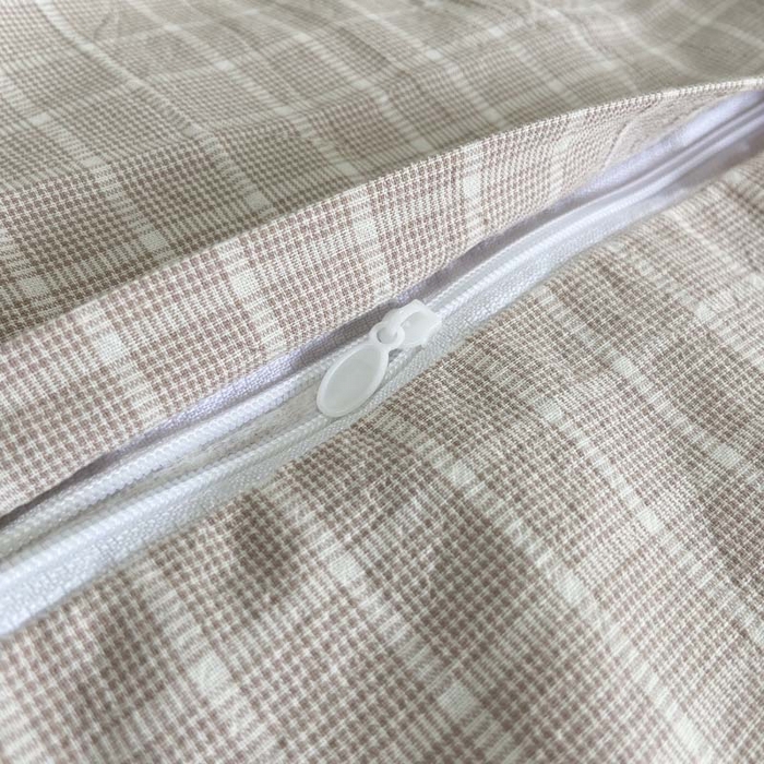 91家纺网 家纺一手货源 找家纺 卡奥家纺 2025新款A类纯棉色织枕套单枕套枕套单件 古驰-米