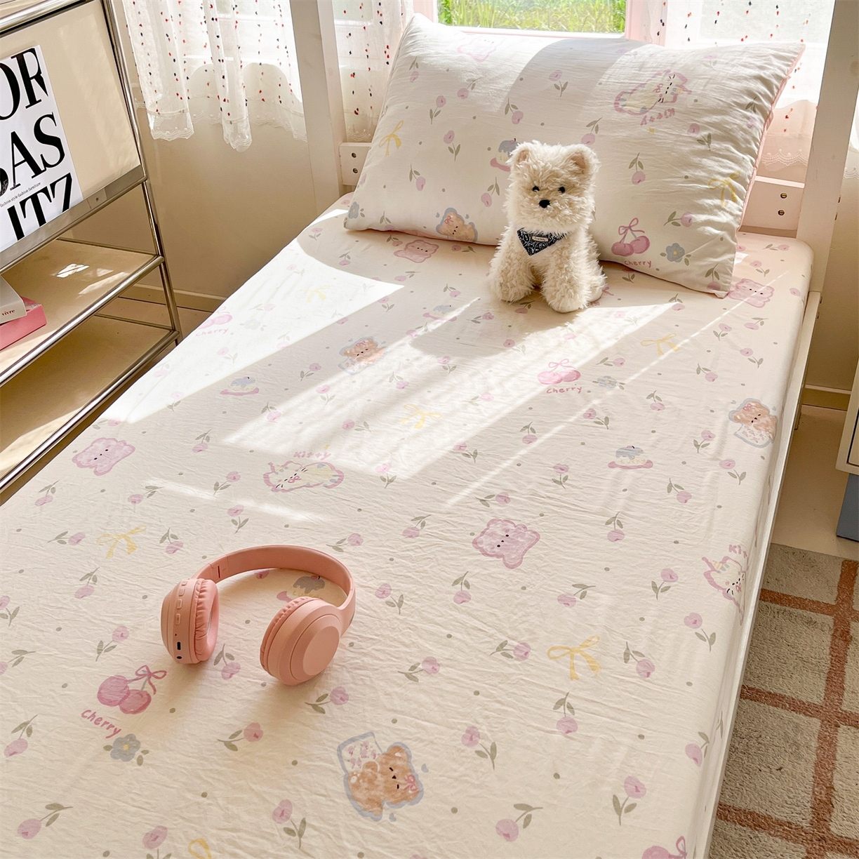 91家纺网 家纺一手货源 找家纺 盛秋家纺 2025新款水洗棉卡通学生小三套套件 花满天+粉爱心