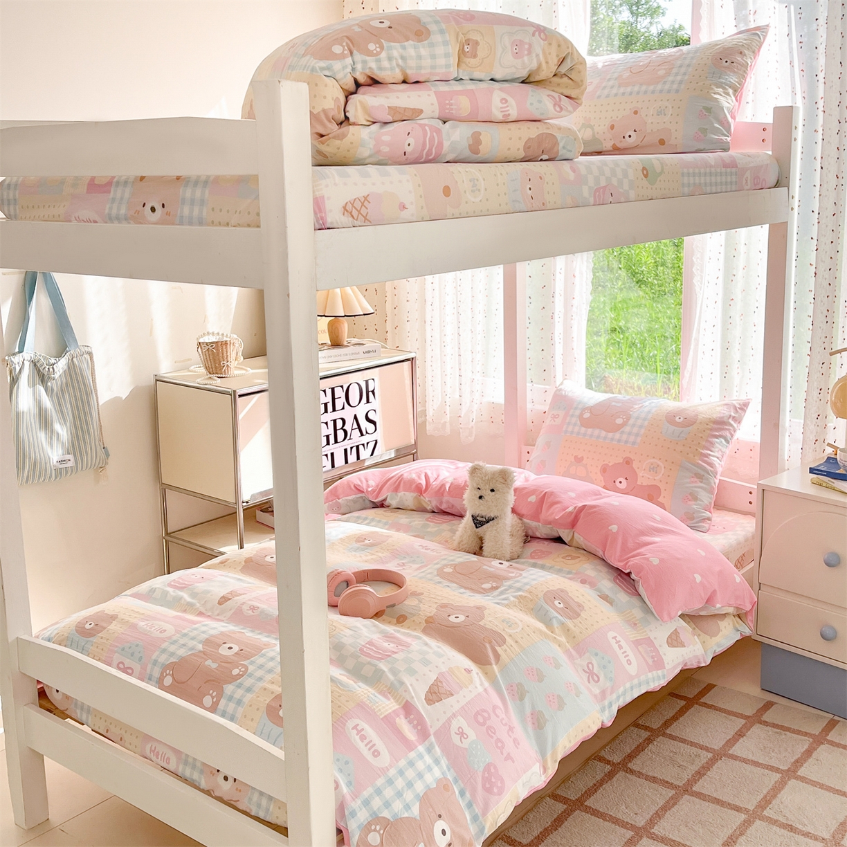 91家纺网 家纺一手货源 找家纺 盛秋家纺 2025新款水洗棉卡通学生小三套套件 萌宠乐园+粉爱心