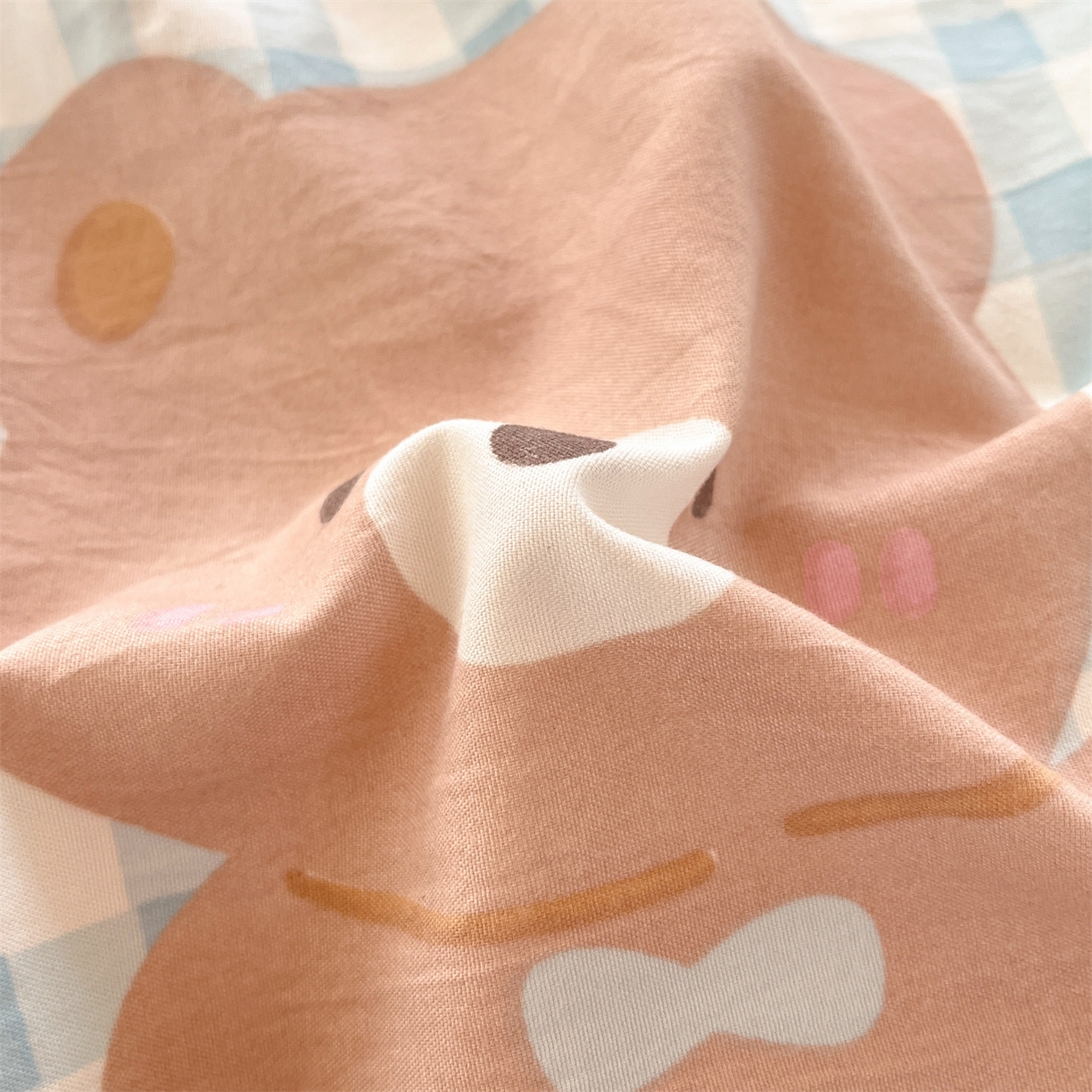 91家纺网 家纺一手货源 找家纺 盛秋家纺 2025新款水洗棉卡通学生小三套套件 萌宠乐园+粉爱心