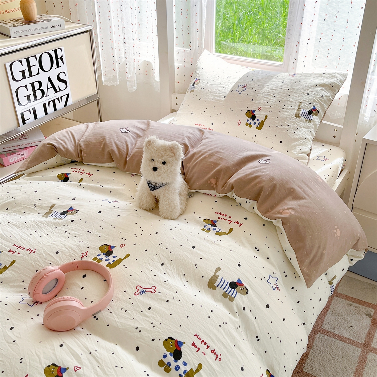 91家纺网 家纺一手货源 找家纺 盛秋家纺 2025新款水洗棉卡通学生小三套套件 腊肠狗+猫爪