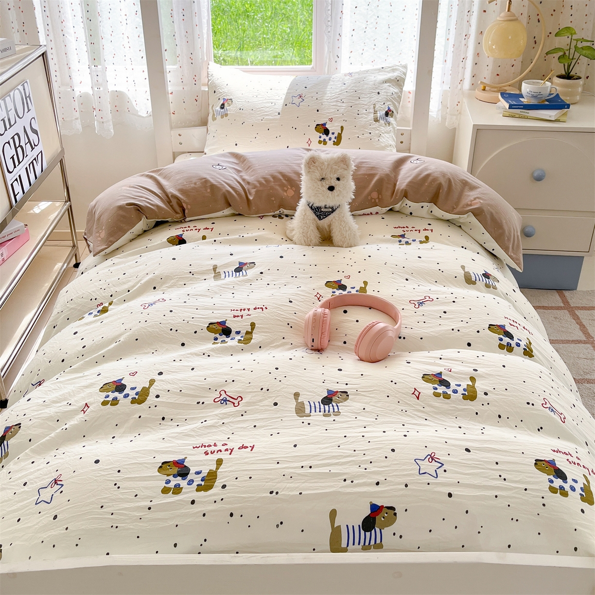 91家纺网 家纺一手货源 找家纺 盛秋家纺 2025新款水洗棉卡通学生小三套套件 腊肠狗+猫爪