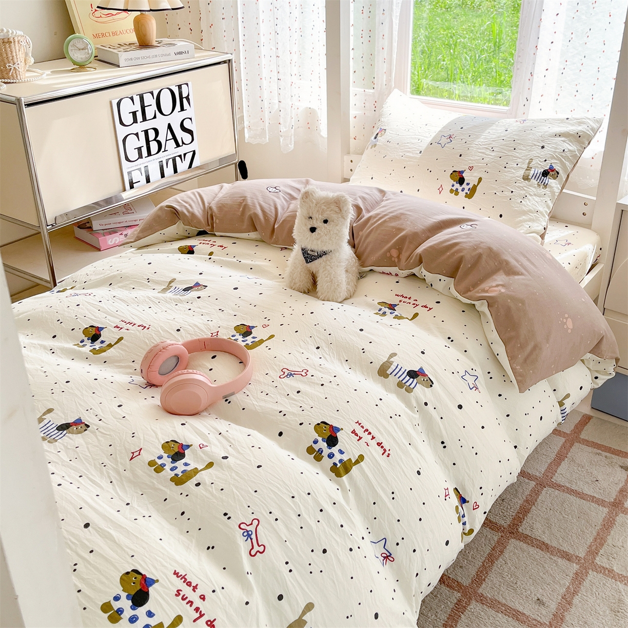 91家纺网 家纺一手货源 找家纺 盛秋家纺 2025新款水洗棉卡通学生小三套套件 腊肠狗+猫爪