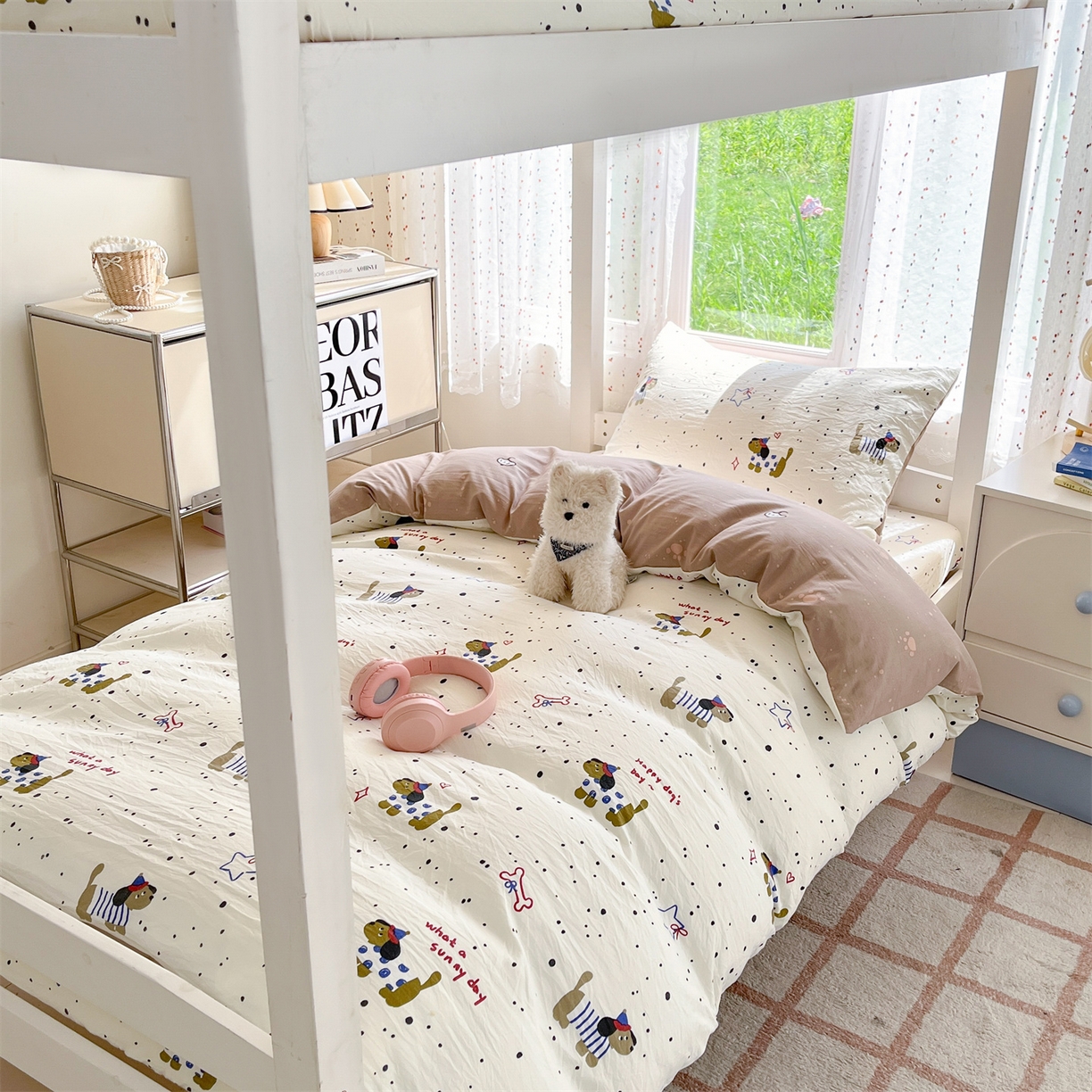 91家纺网 家纺一手货源 找家纺 盛秋家纺 2025新款水洗棉卡通学生小三套套件 腊肠狗+猫爪