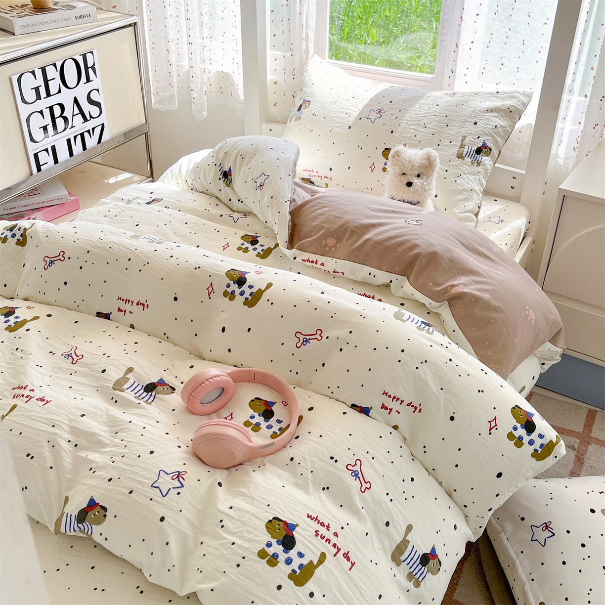 91家纺网 家纺一手货源 找家纺 盛秋家纺 2025新款水洗棉卡通学生小三套套件 腊肠狗+猫爪