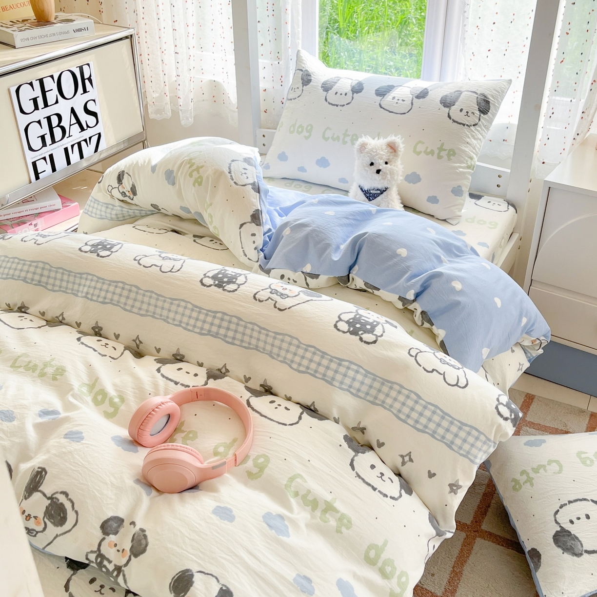 91家纺网 家纺一手货源 找家纺 盛秋家纺 2025新款水洗棉卡通学生小三套套件 欢乐狗+蓝爱心