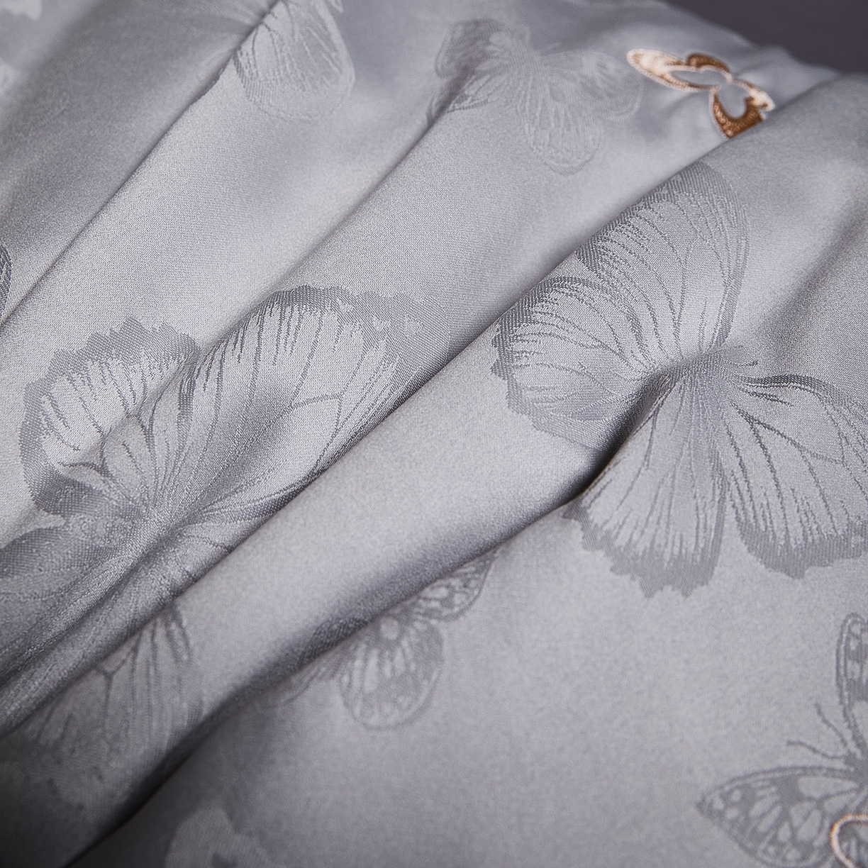 91家纺网 家纺一手货源 找家纺 爱尚家枕芯 2025新款欧式刺绣护颈低枕枕头枕芯 灰色