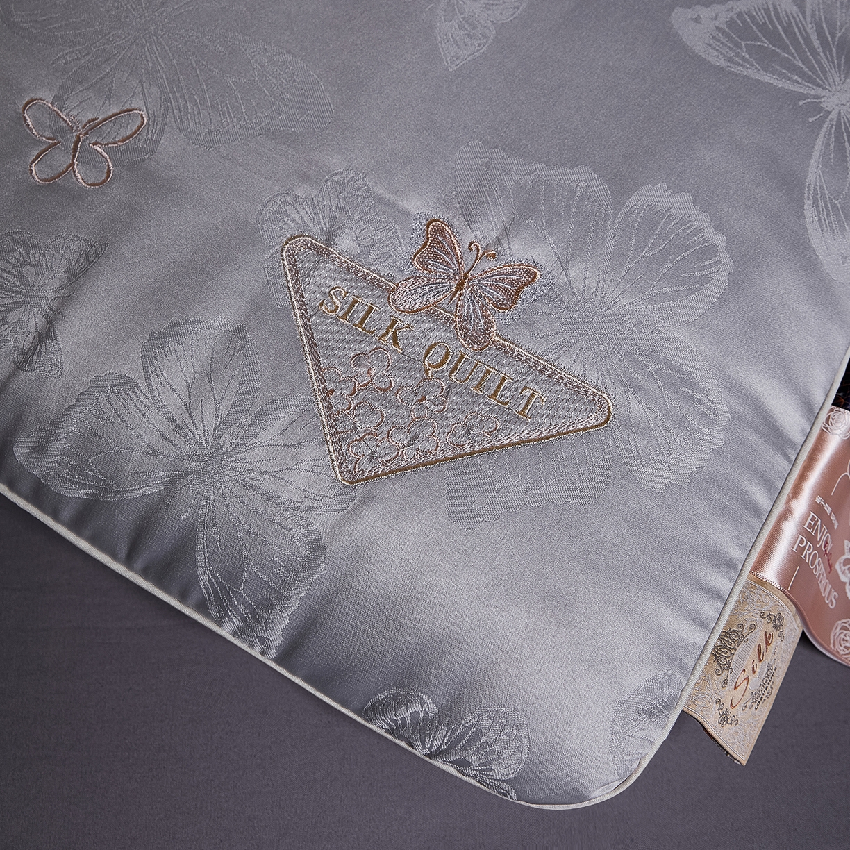 91家纺网 家纺一手货源 找家纺 爱尚家枕芯 2025新款欧式刺绣护颈低枕枕头枕芯 灰色