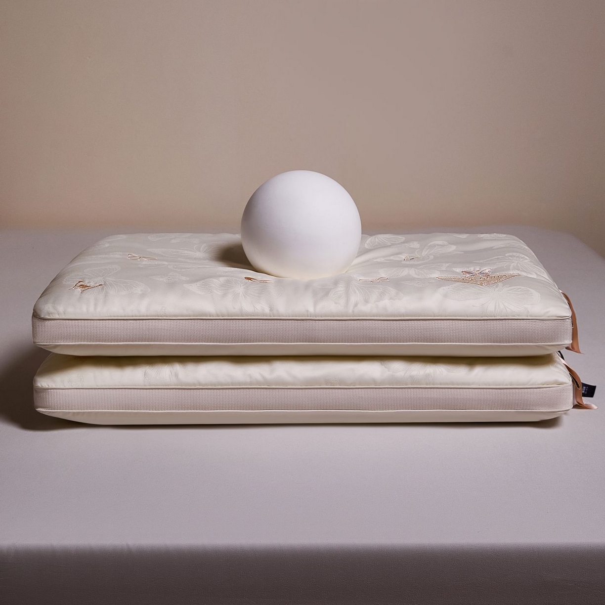 爱尚家枕芯 2025新款欧式刺绣护颈低枕枕头枕芯 白色