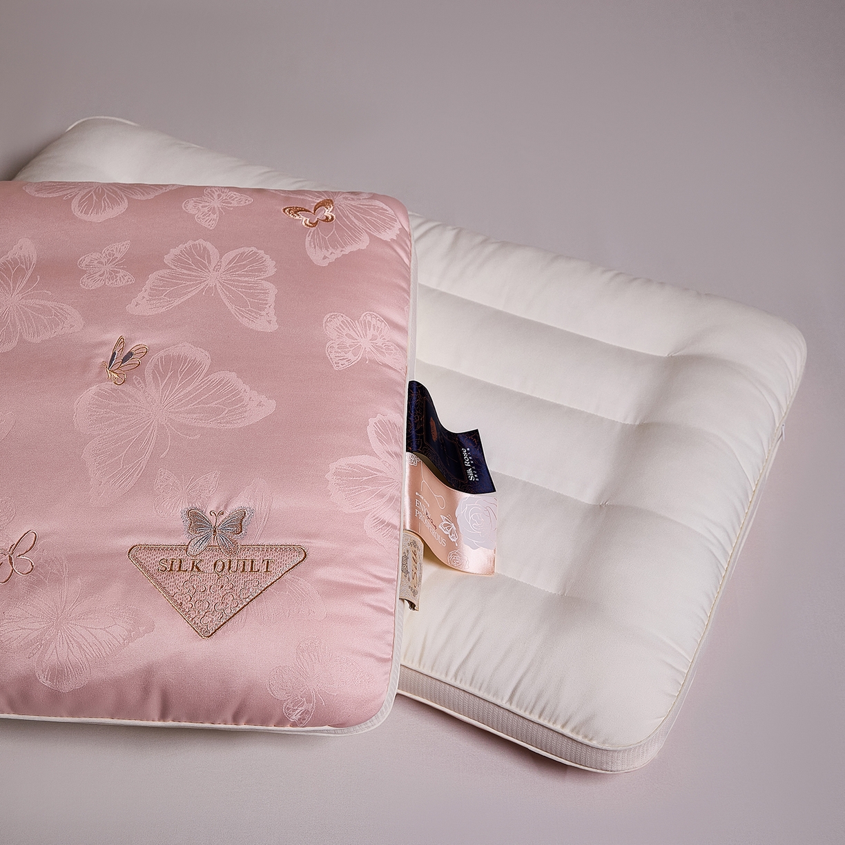 91家纺网 家纺一手货源 找家纺 爱尚家枕芯 2025新款欧式刺绣护颈低枕枕头枕芯 粉色