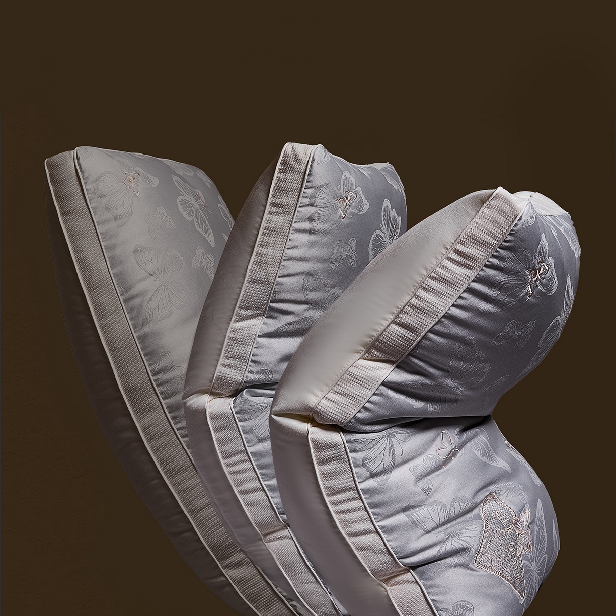 91家纺网 家纺一手货源 找家纺 爱尚家枕芯 2025新款欧式刺绣护颈软枕枕头枕芯 灰色