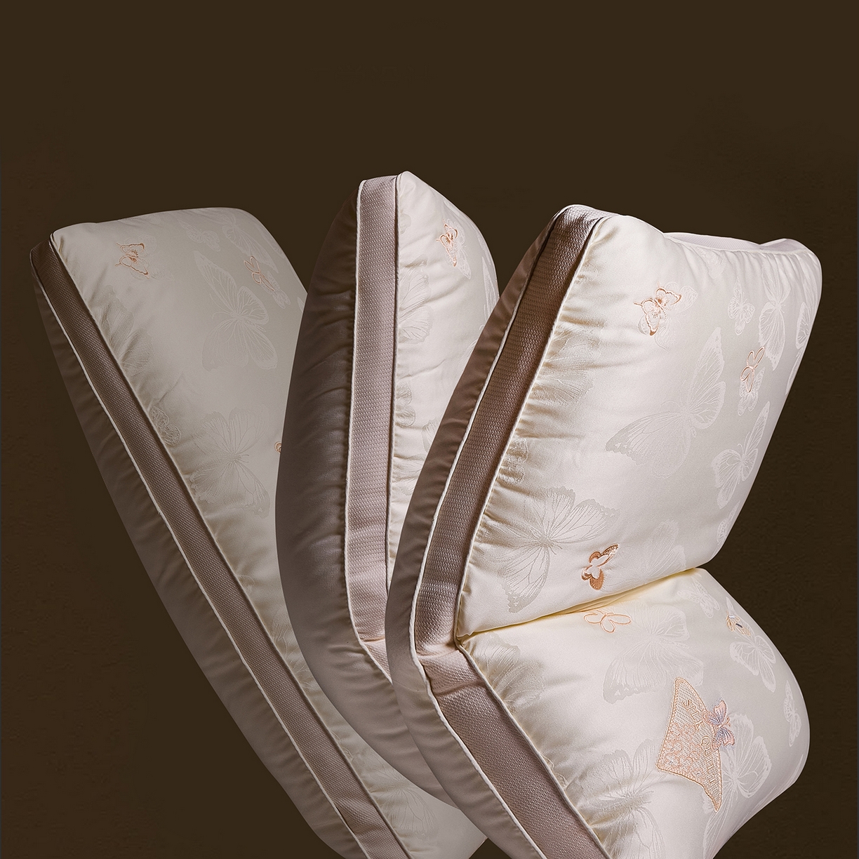 91家纺网 家纺一手货源 找家纺 （总）爱尚家枕芯 2025新款欧式刺绣护颈软枕枕头枕芯