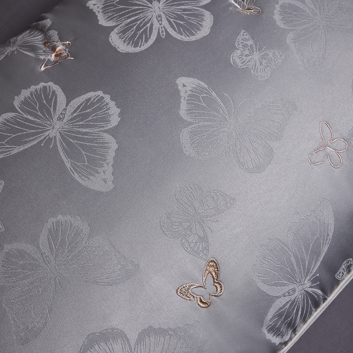 91家纺网 家纺一手货源 找家纺 爱尚家枕芯 2025新款欧式刺绣护颈软枕枕头枕芯 灰色