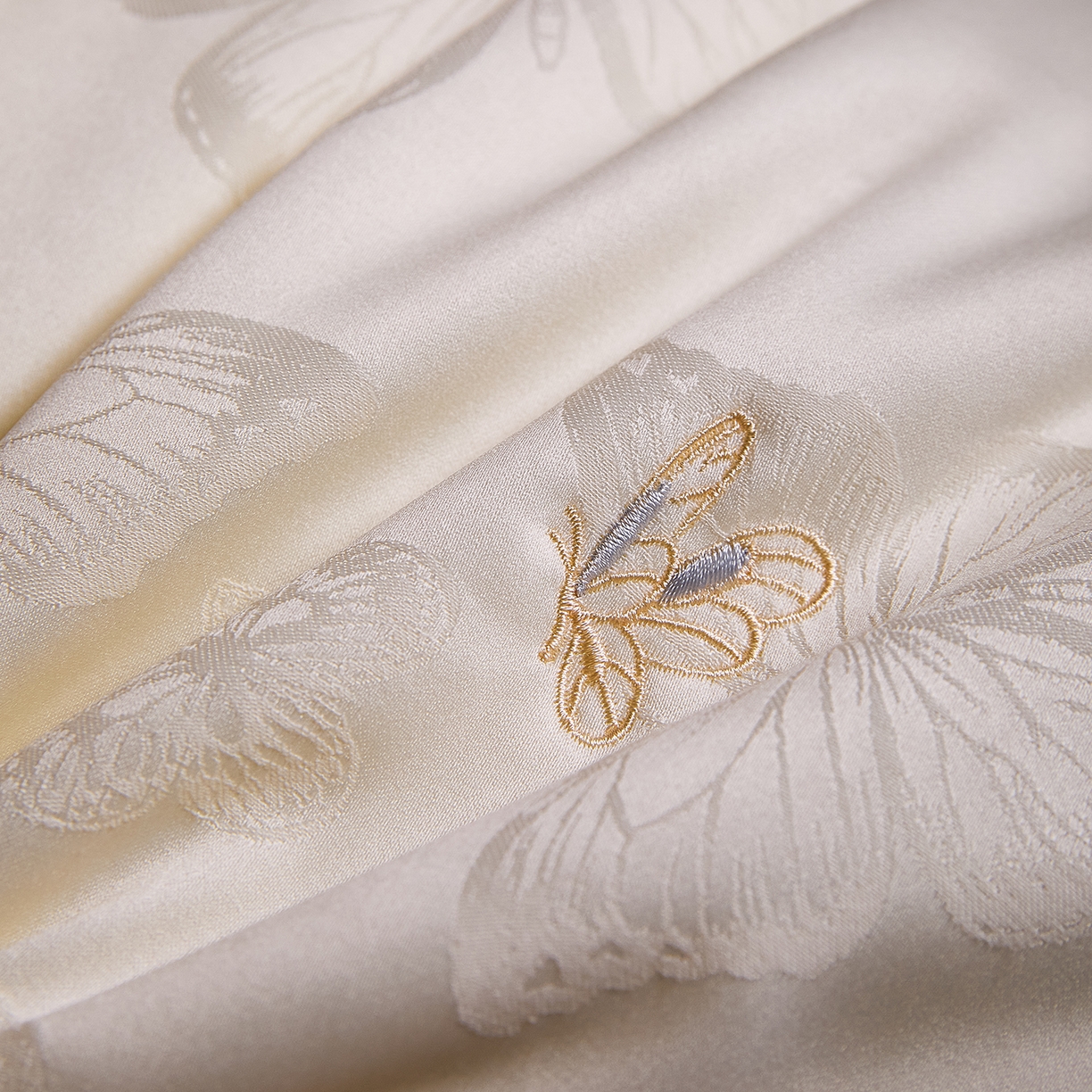 91家纺网 家纺一手货源 找家纺 爱尚家枕芯 2025新款欧式刺绣护颈软枕枕头枕芯 白色