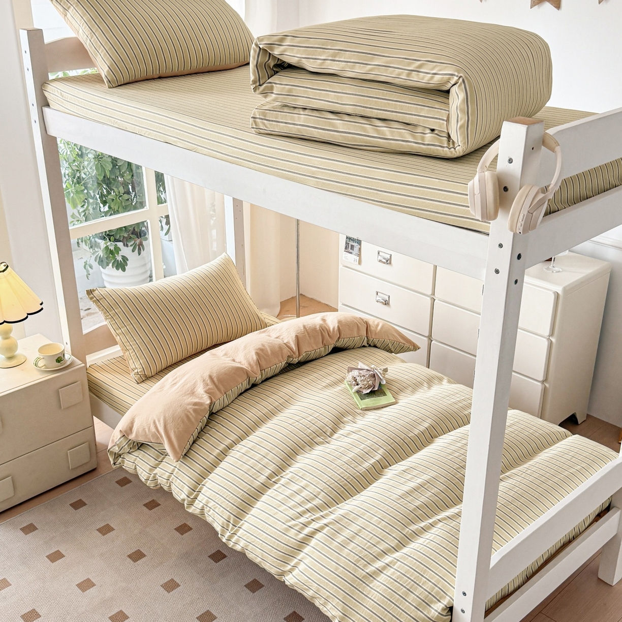 91家纺网 家纺一手货源 找家纺 盛秋家纺 2025新款水洗棉格子学生小三套套件 泡芙黄+奶茶