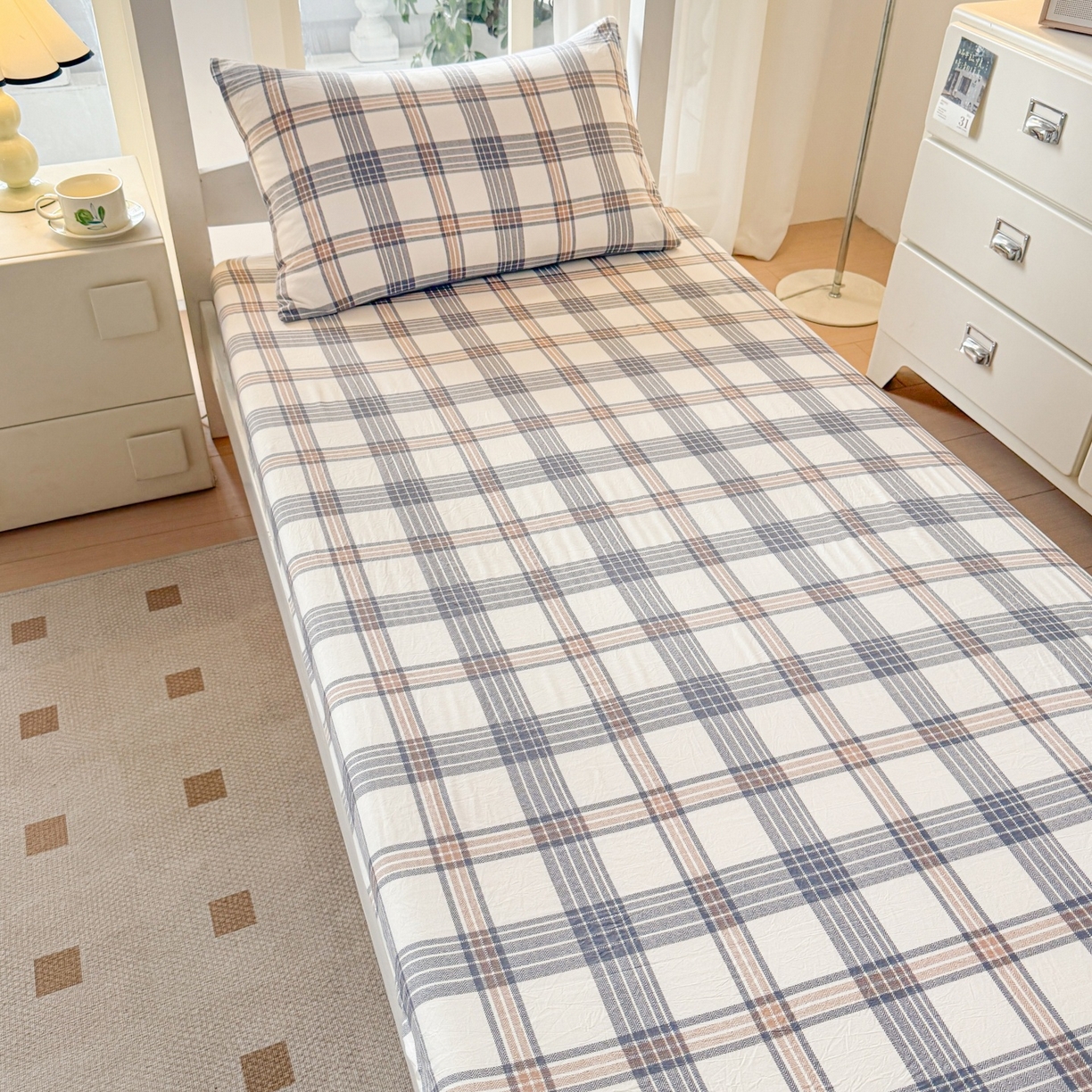 91家纺网 家纺一手货源 找家纺 盛秋家纺 2025新款水洗棉格子学生小三套套件 瑞克+中灰