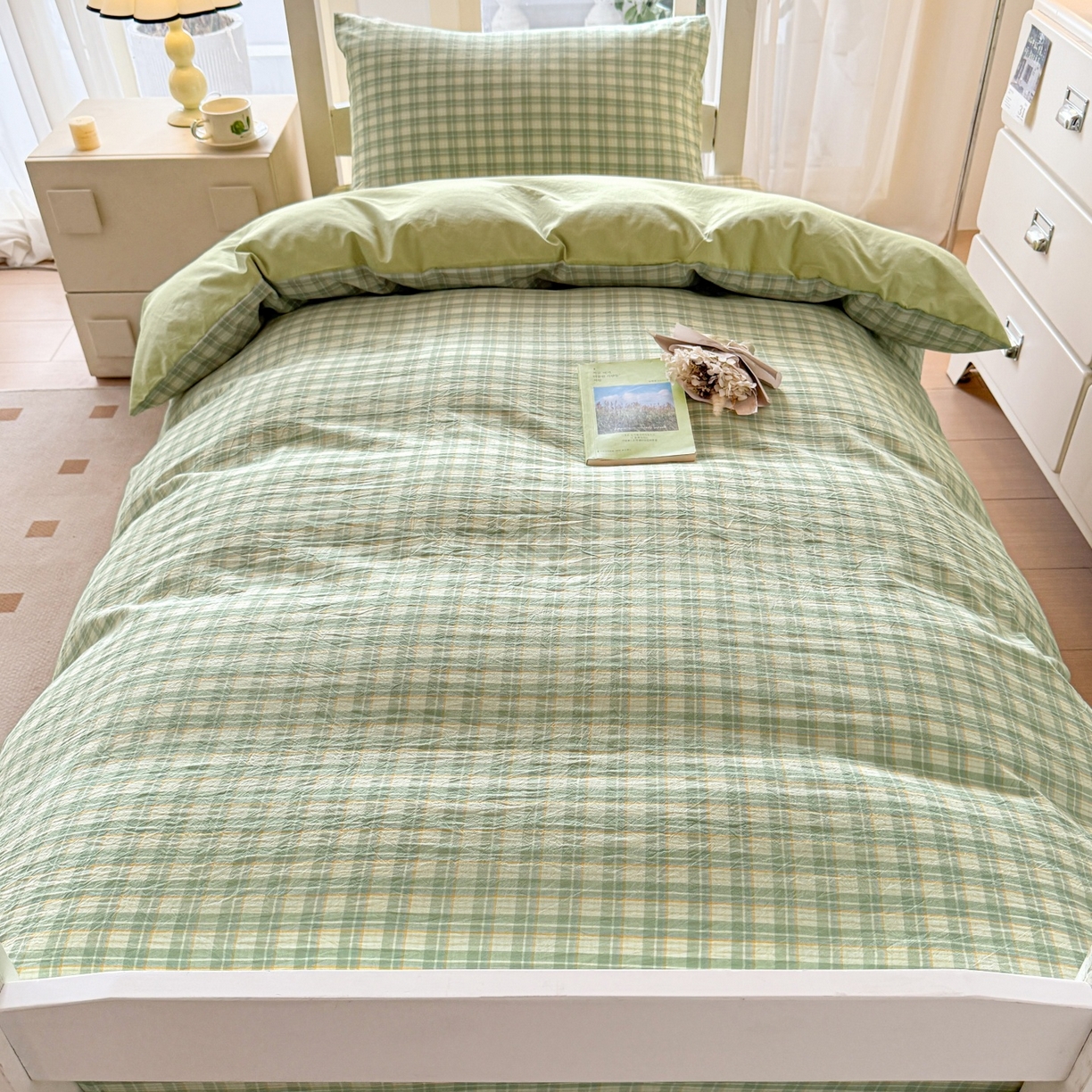 91家纺网 家纺一手货源 找家纺 盛秋家纺 2025新款水洗棉格子学生小三套套件 抹茶+果绿